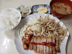 スイフンガのトンテキ定食