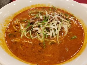 のがみプレジデントホテルの担々麺
