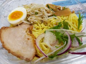 セブンの炊き出しスープの冷やし焼あごラーメン