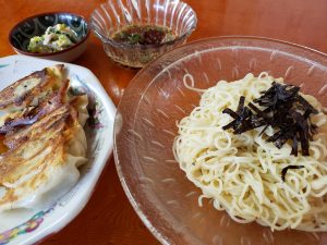 スイフンガのA定食つけ麺と餃子