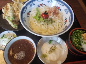 大福うどんで冷やしうどん定食