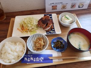 アジフライたるたる食堂でポークジンジャー