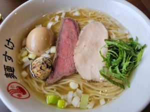 麺すけ新飯塚店、鯛ダシのラーメン煮卵トッピング