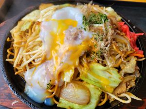 博多屋うどんの鉄板焼きそばだよ😃