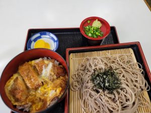 馬出の三勝でかつ丼ざる蕎麦セット