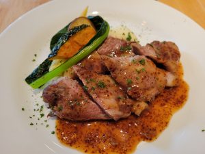 バルブでランチ、豚肉メイン料理