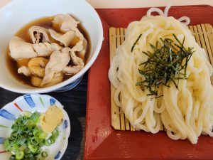 あぐんちゃで鴨せいろじゃなく豚せいろうどんだよ😃