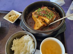 鉄板麻婆豆腐、初物です。