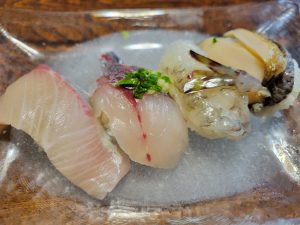 大和田鮨でお好み5種とヒレ酒