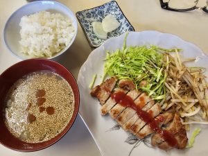 スイフンガでB定食(トンテキと小飯)
